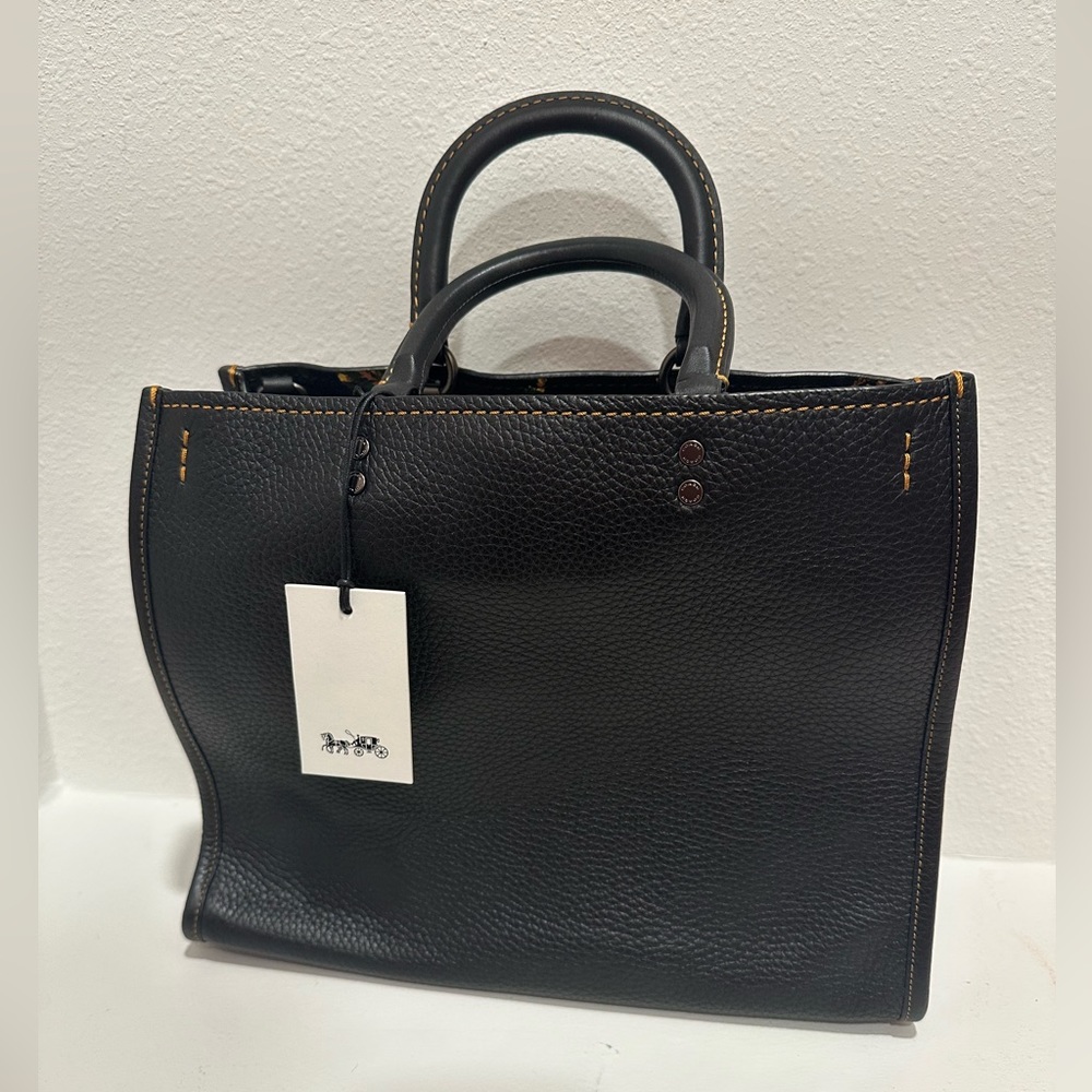 🌟Rare Coach Pyramid Eye Rogue🌟 - Picture 3 of 9